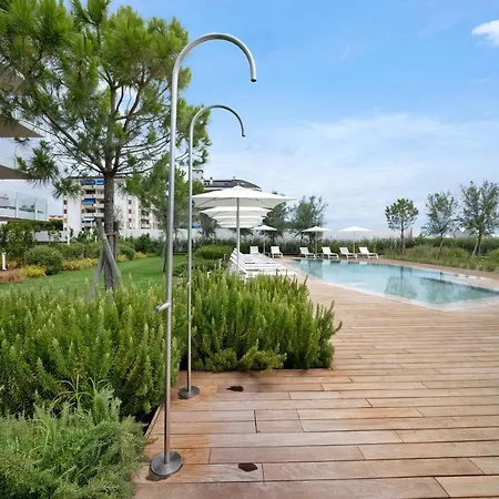 The Summer Houses Lagoon With Apartment